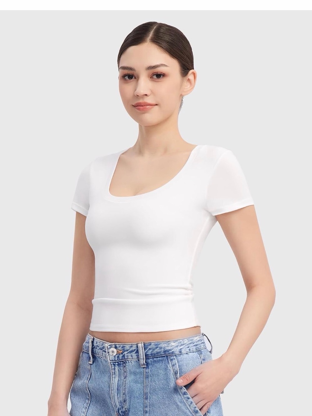 Pumiey Scoop Neck Short Sleeve White Crop Top for Women